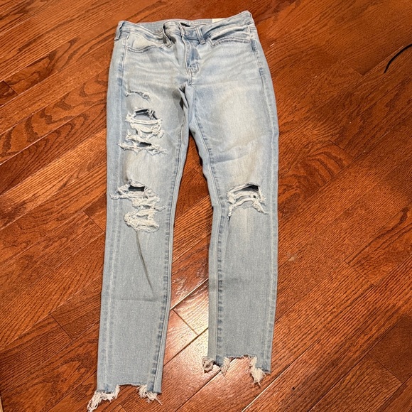 American Eagle Outfitters Denim - American eagle next level stretch Light Blue Distressed Women Jeans NWT